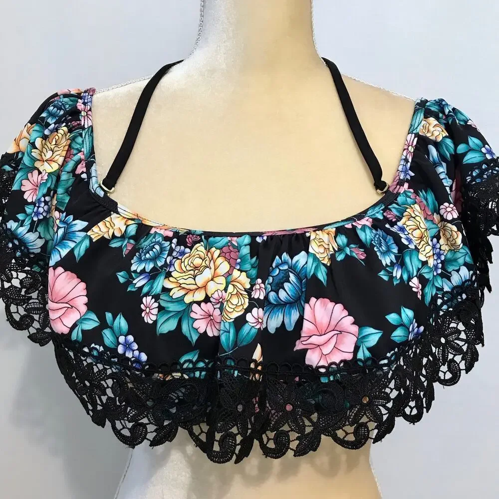 Time and Tru NWT Convertible Swim Top Women 8-10 (D/DD)